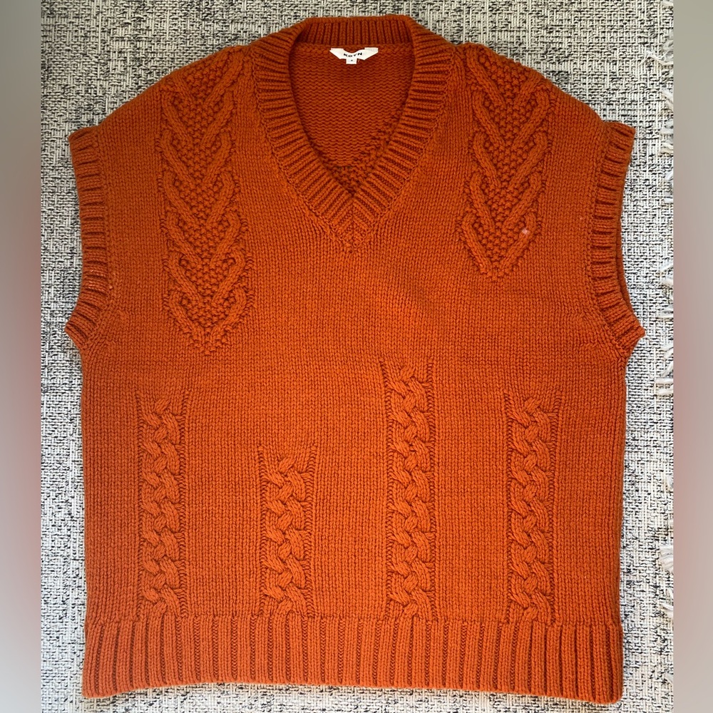 KOTN Women's Cable-Knit V-Neck Sweater Vest in Burnt Orange